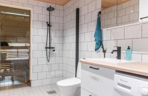 Saariselka House | Family-Friendly Holiday Home Pehtoori with Hot Tub & High Ratings