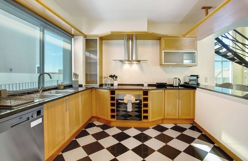 Sao Martinho House | Holiday Home 'Pico Do Paraíso' with Sea View, Wi-Fi and Air Conditioning