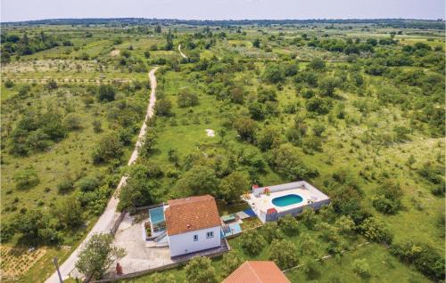 Podgradina House | Top-Rated Family Retreat in Podgradina with Pool & Wifi