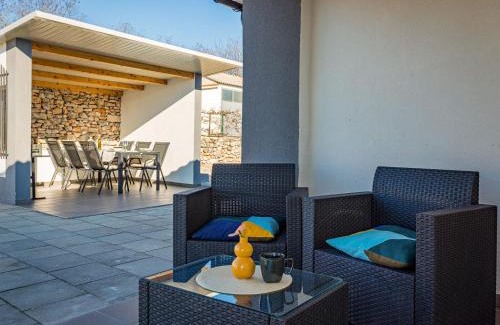 Sveti Petar u Sumi House | Guest Rated 10/10: Holiday Home Prenc - PZN212 with Pool