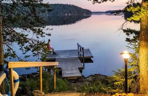 Kuortti House | Pet-Friendly Holiday Home Purjeranta: Ideal for Families