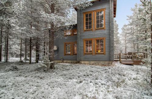 Lampivaara House | Cozy Holiday Home Pyhä-kohu: Perfect for Families & Pets