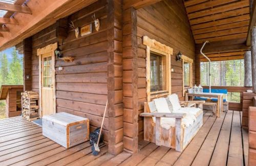 Pyhatunturi House | Cozy Holiday Home Pyhäpaikka 2 with Child-Friendly Amenities