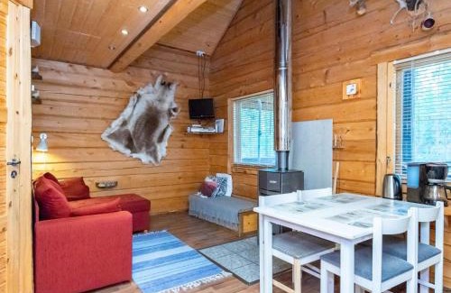 Pyhatunturi House | Cozy Holiday Home Pyhäpaikka 2 with Child-Friendly Amenities