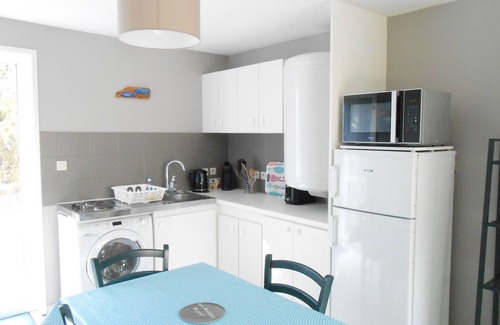 Le Conquet House | Cozy Beachside Retreat with Pool & Ocean View - Guest Rated 9.8