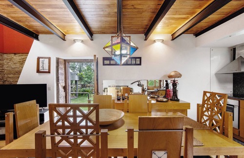 Santa Maria da Feira House | Holiday Home 'Quinta Das Cavadas' with Mountain View, Private Pool and Wi-Fi