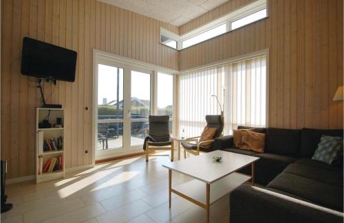 Flovt Strand House | Cozy Retreat in Haderslev Featuring a Relaxing Sauna