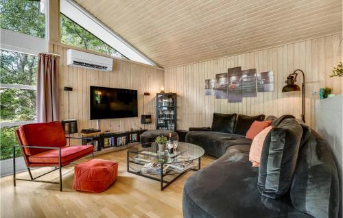 Nykobing Sjaelland House | Spacious 6 Bedroom Retreat in Nykbing Sj, Family Friendly