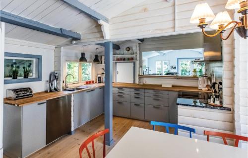 Rrvig House | Relaxing Retreat in Rrvig with Free Wifi for Families