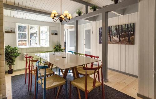 Rrvig House | Relaxing Retreat in Rrvig with Free Wifi for Families