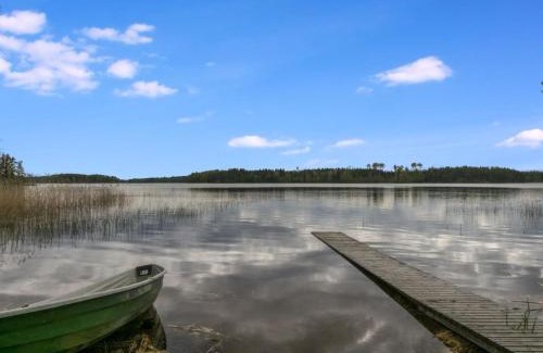 Mikkeli House | Pet-Friendly Retreat: Holiday Home Rantapelto Awaits!