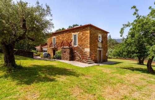 Caminha House | Cozy Holiday Home Recanto: Family-Friendly Retreat Awaits