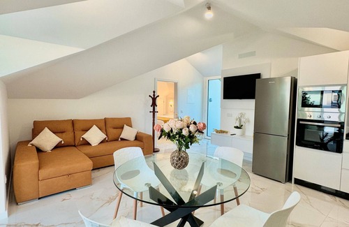 Ponta do Sol House | Holiday Home 'Refúgio Do Vale Verde' with Sea View, Private Terrace and Wi-Fi