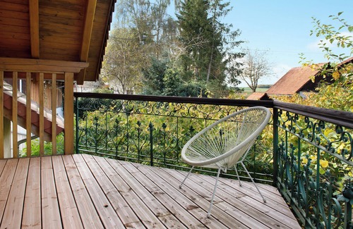 Ostrach House | Pet-Friendly Holiday Home 'Reis' with Pool & Wi-Fi