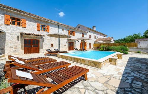 Rezanci House | Relaxing Retreat in Rezanci with Pool and Family Amenities