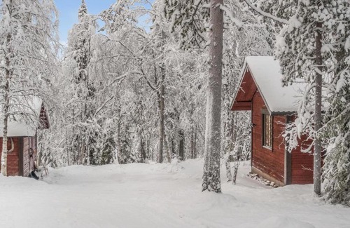 Lampivaara House | Pet-Friendly Holiday Home Riekkola with Hot Tub & Perfect Rating