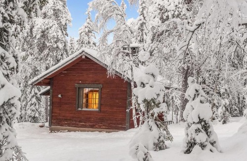 Lampivaara House | Pet-Friendly Holiday Home Riekkola with Hot Tub & Perfect Rating