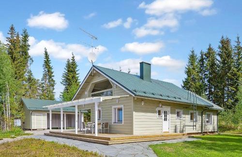 Pertunmaa House | Family-Friendly Holiday Home Riemurahi with Pet Access