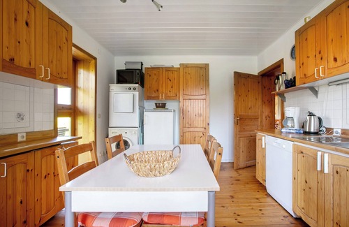 Gelting House | Relaxing Retreat "Rosen" with Ocean View and Garden Oasis