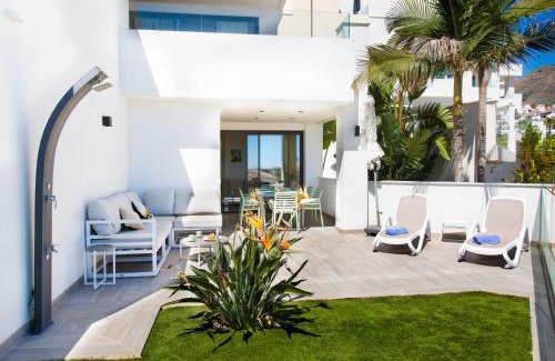Chimenea House | Inviting Holiday Home Royal with Pool & Child-Friendly Amenities