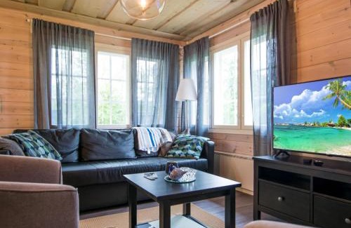 Rautalampi House | Guest Rated 10/10: Holiday Home Runopuro with Hot Tub
