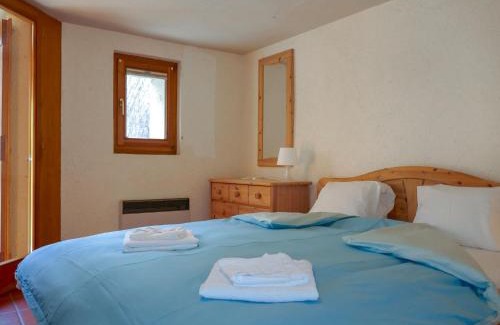 Ponto Valentino House | Cozy Holiday Home Rustico al Campett: Perfect for Families