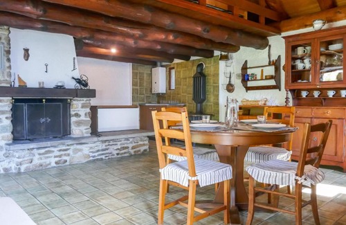 Acquarossa House | Pet-Friendly Holiday Home Rustico Girasole - Rated 9.3/10