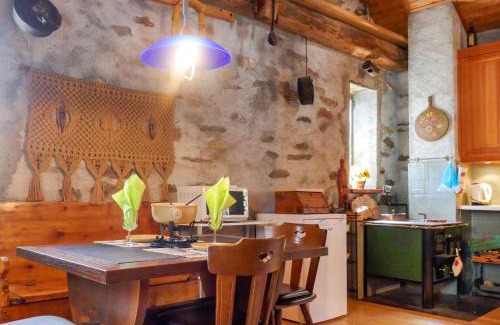Acquarossa House | Cozy Holiday Home Rustico Tecc Berbis - Child Friendly Stay