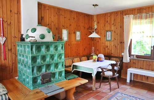 Ebenthal in Kaernten House | Cozy Holiday Home Rustika: Pet Friendly with Fireplace