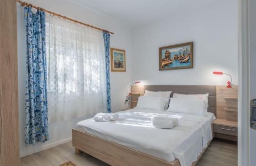 Valbandon House | Pet and Child Friendly Holiday Home Ruza - PUL503 Awaits