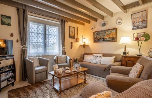 Saint-Ideuc House | Family-Friendly Holiday Home Saint Ideuc with Kitchen Access