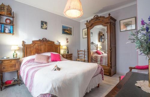 Saint-Ideuc House | Family-Friendly Holiday Home Saint Ideuc with Kitchen Access