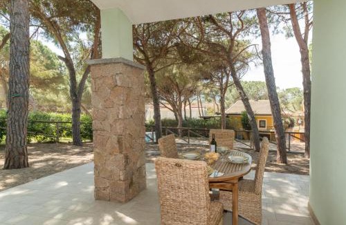 San Pietro a Mare House | Oceanfront Family Retreat: Holiday Home San Pietro Blue