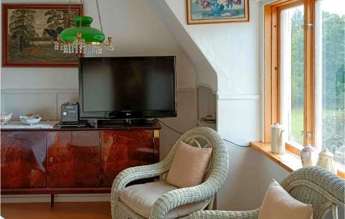 Sandsjofors House | Inviting 3 Bedroom Home in Sandsjfors for Families and Pets
