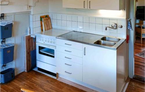 Sandsjofors House | Inviting 3 Bedroom Home in Sandsjfors for Families and Pets