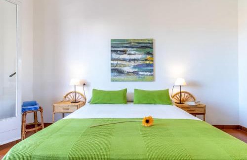 Empuriabrava House | Top-Rated Holiday Home Sant Mori: Family-Friendly Retreat