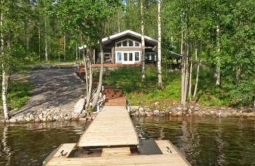 Lotjola House | Elegant Holiday Home Saukko with Hot Tub & Family-Friendly Perks