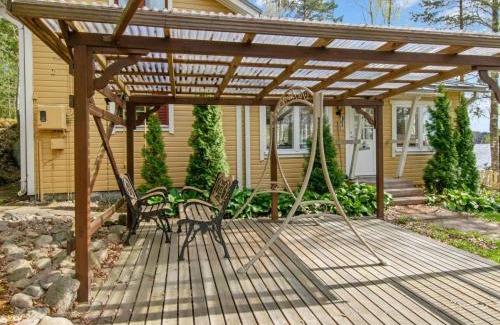 Lappeenranta House | Relaxing Retreat at Holiday Home Saunamäki with Hot Tub