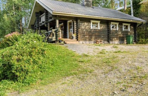 Koli National Park House | Inviting Holiday Home Savilahti with Hot Tub and Pet-Friendly