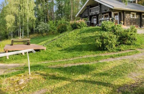 Koli National Park House | Inviting Holiday Home Savilahti with Hot Tub and Pet-Friendly