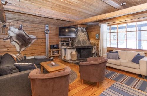 Luosto House | Holiday Home Savottakämppä by Interhome