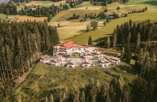 Werfenweng House | Inviting Holiday Home Schnee Eule-3: Pet and Child Friendly
