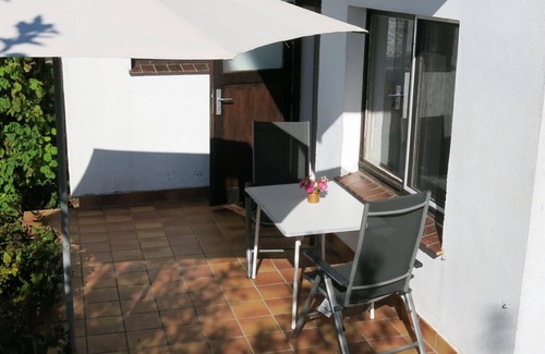 Rampe House | Holiday Home 'Seeblick' with Lake View, Private Terrace and Private Garden