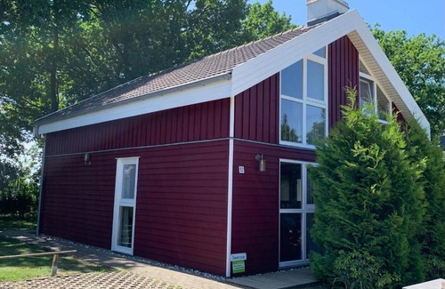 Dummer House | Family-Friendly Seerose at Dümmer See with Hot Tub Access