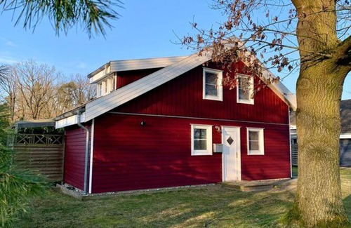 Dummer House | Family-Friendly Seerose at Dümmer See with Hot Tub Access