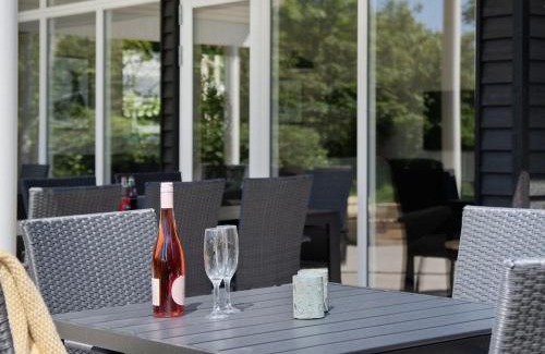 Spøttrup House | Relaxing Holiday Home Sibbe with Hot Tub - Pet Friendly Stay