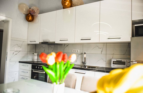Trn Villa | Inviting Holiday Home Silver Stone with Private Swimming Pool