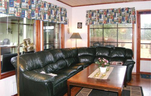 Yngsjo House | Pet-Friendly Retreat in Yngsj with Kitchen Amenities