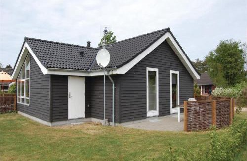 Skaven Strand House | Stylish 3 Bedroom Home in Tarm for a Family Getaway