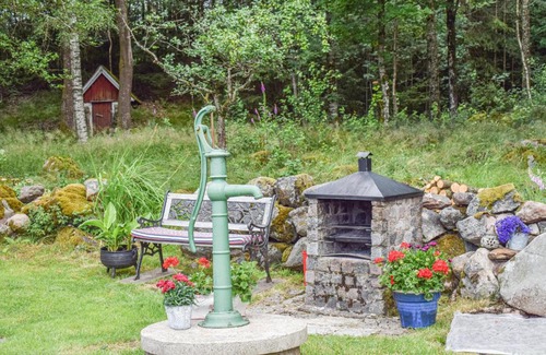Torup House | Cozy Holiday Home Sjöbol in Torup with Kitchen Access